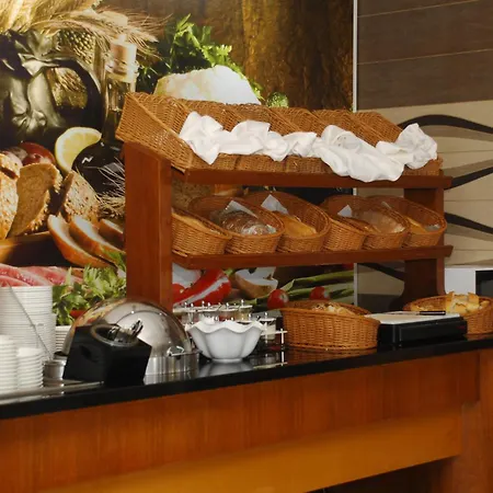 White Gold & ホテル 5*