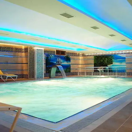 Hotel White Gold & 5*