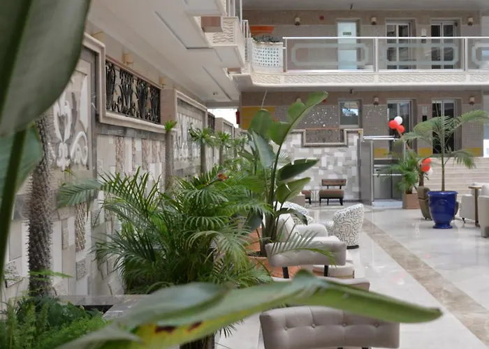 White Gold & Ξενοδοχείο Αλάνια